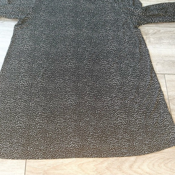 J. Jill Wearever Draped and Stretch Tunics in Black White 3/4 Sleeves - Picture 9 of 13